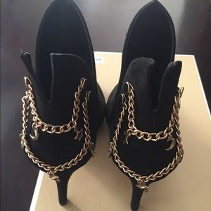 BCBG black booties